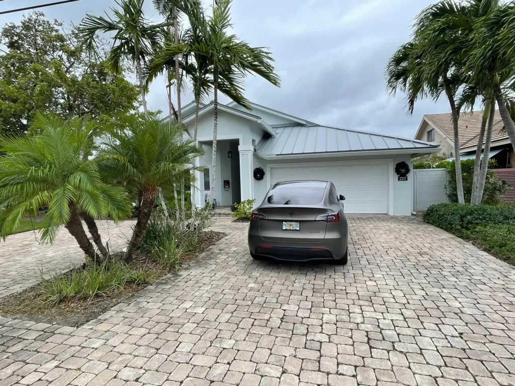 Roofing Services in Oakland Park, FL